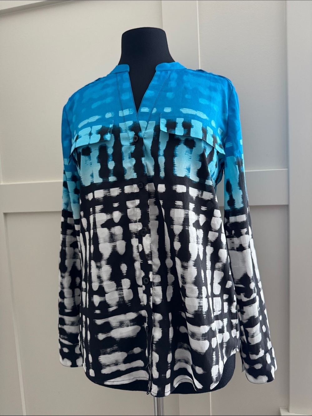 Calvin Klein Turquoise Black White Abstract Button-Front Blouse